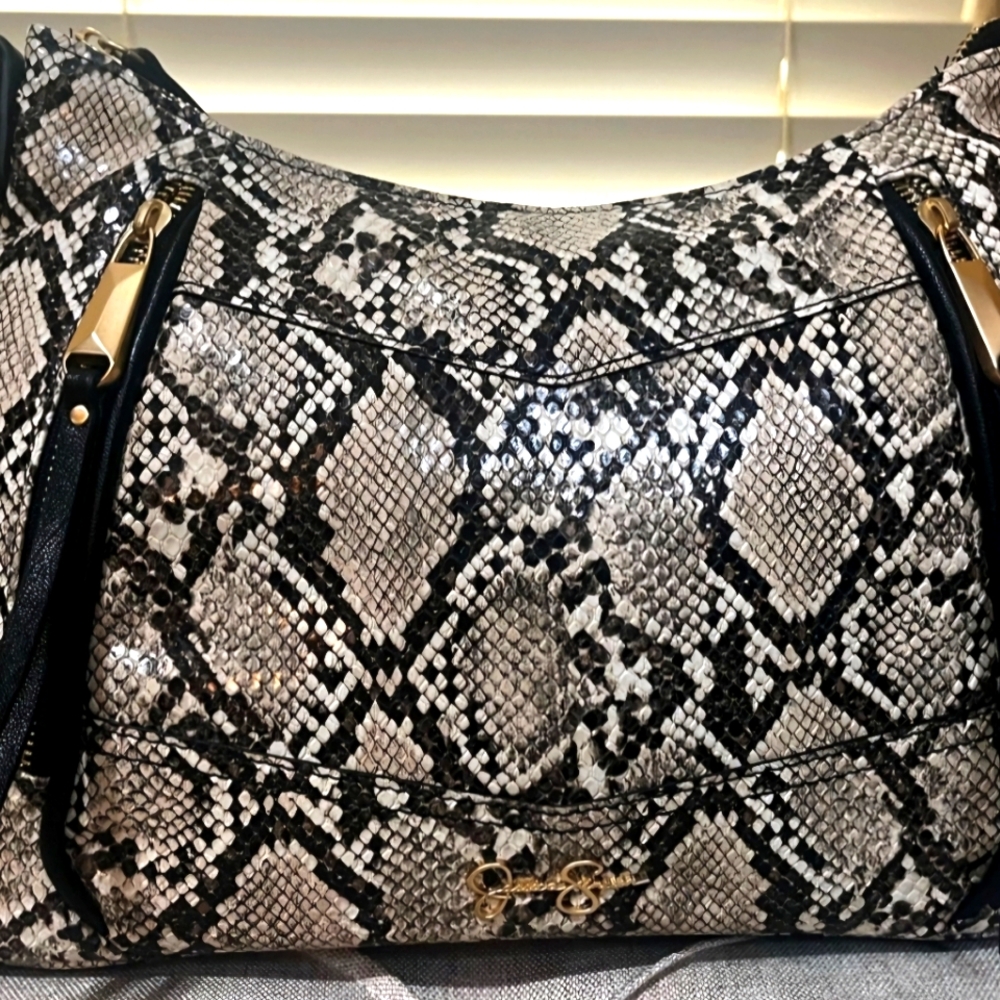 Jessica Simpson Dixie Crossbody